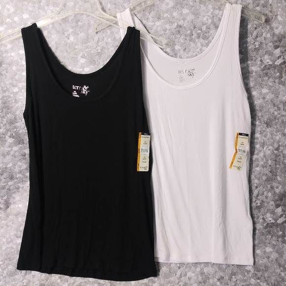 Terra & Sky Tops - NWT BUNDLE Terra & Sky Women's Plus Tank Tops Black/White